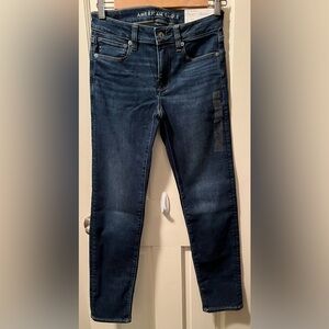 NWT AE Next Level Stretch Low Rise Skinny Jeans Size 2 Short